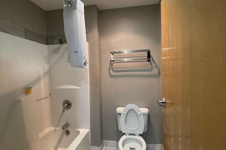 Room 57 of 66