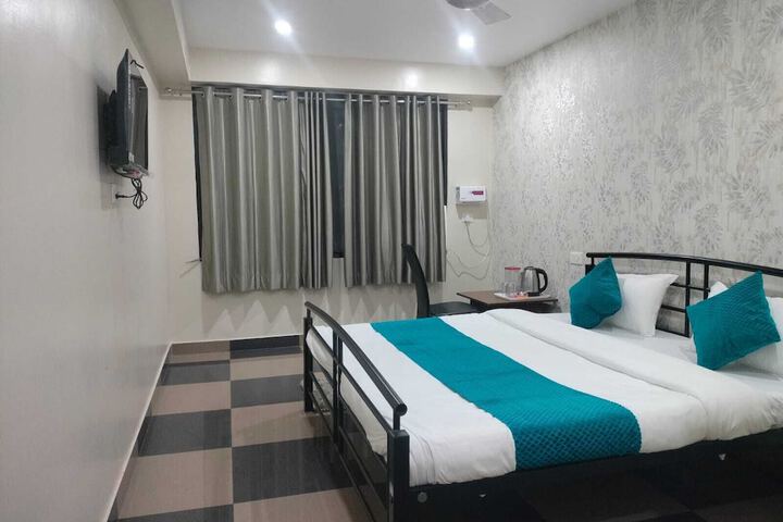 Room 15 of 18