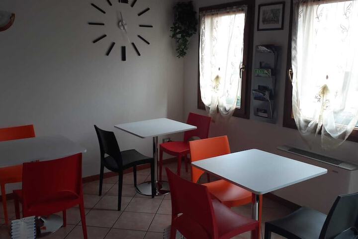 Breakfast area