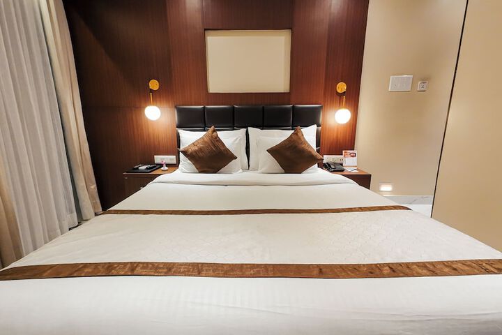 Room 100 of 161