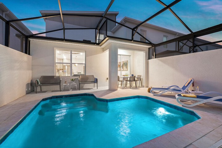Private pool