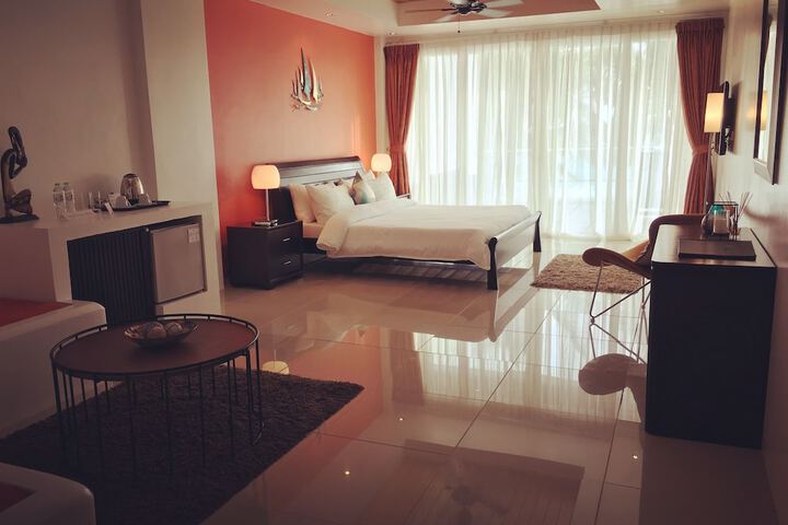 Room 11 of 296