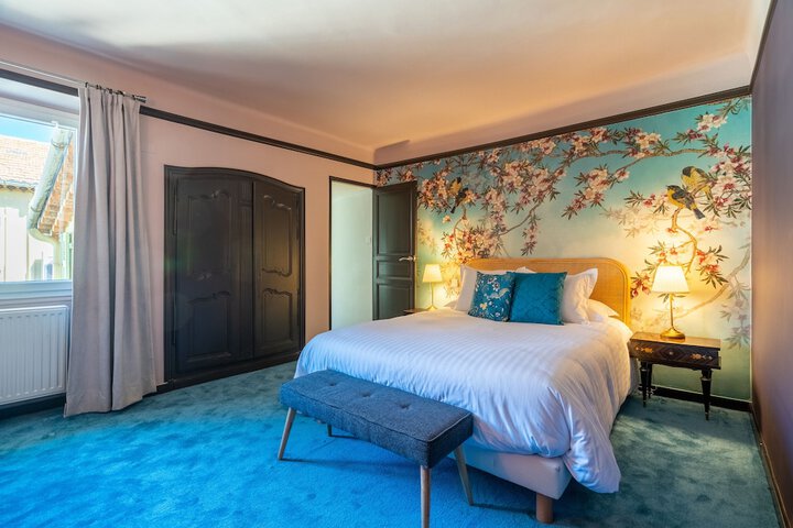 Room 25 of 39