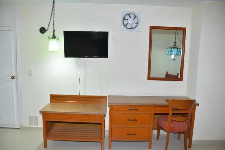 Room 42 of 76