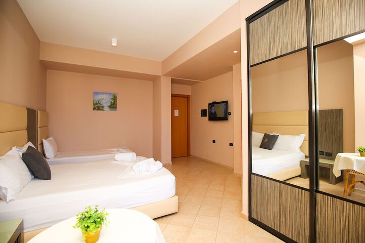 Room 55 of 218