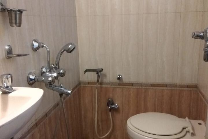 Clean Restrooms