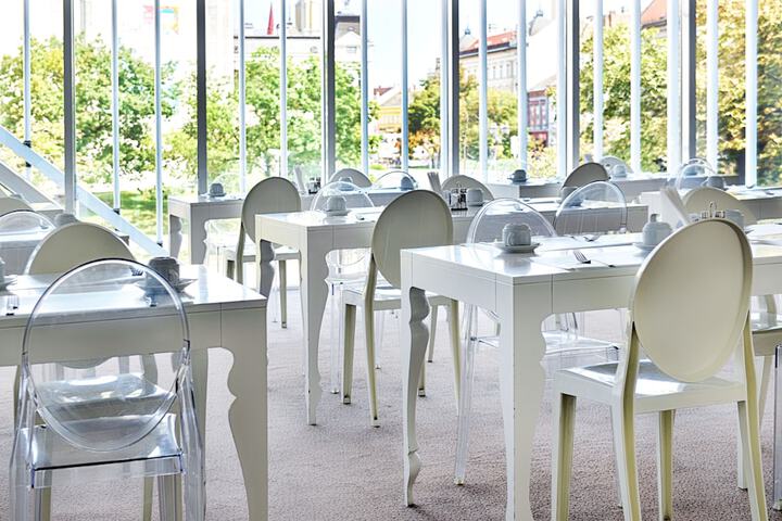 Dining 20 of 58