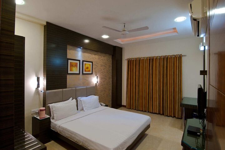 Room 15 of 29