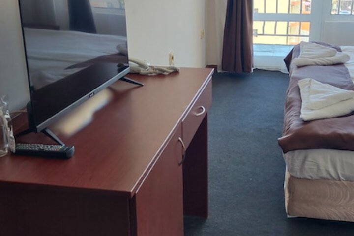 Room 3 of 13