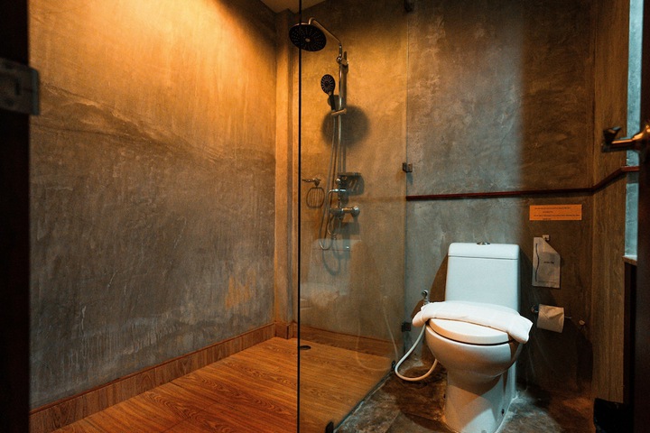Room 15 of 26