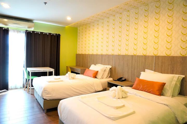Room 14 of 38