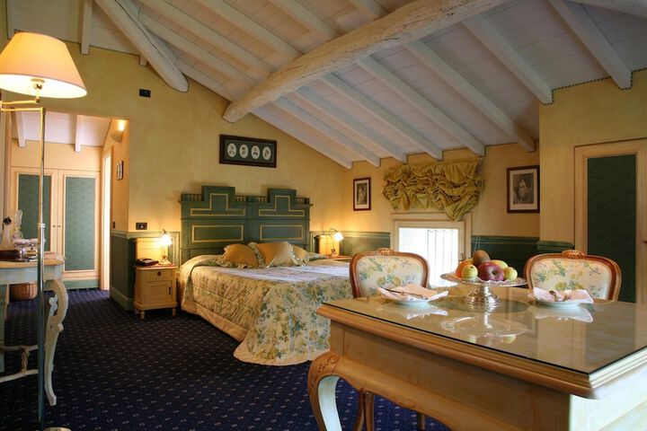 Room 13 of 56