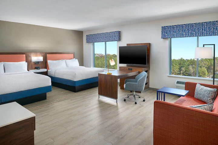 Room 8 of 14