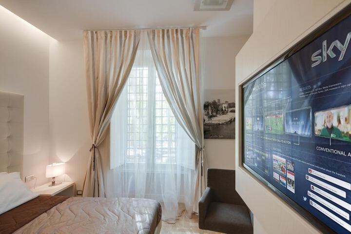 Room 20 of 37