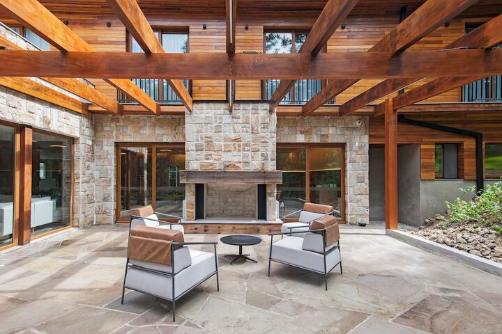 Terrace/Patio 30 of 47