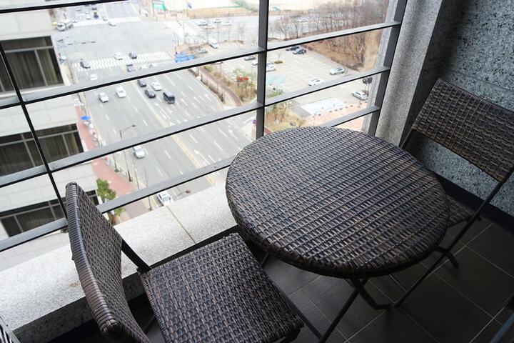 Room 11 of 21