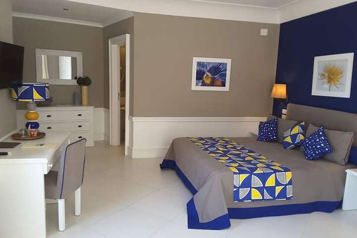 Room 17 of 143