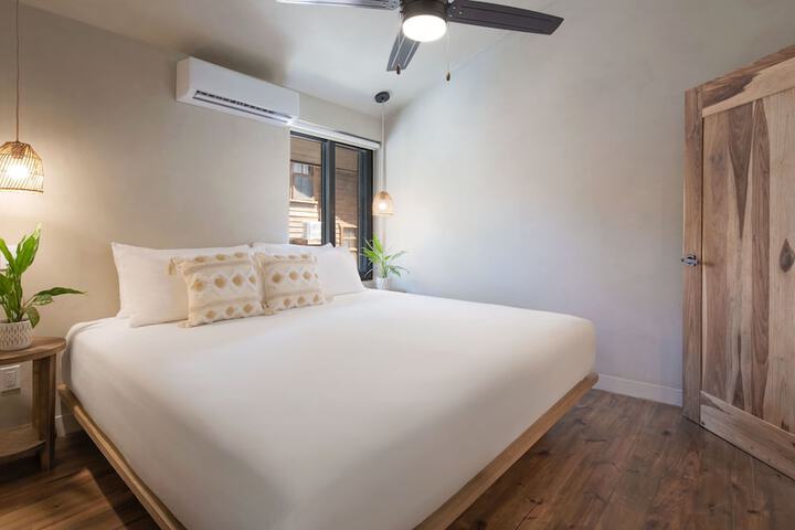 Room 25 of 114
