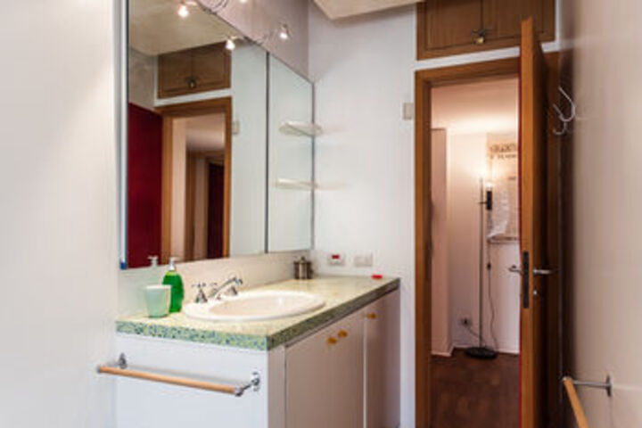 Room 3 of 49