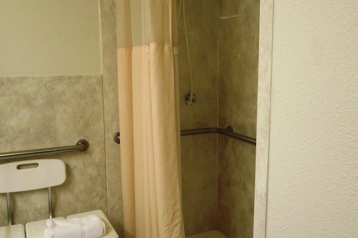 2 Double Beds (8 of 8)