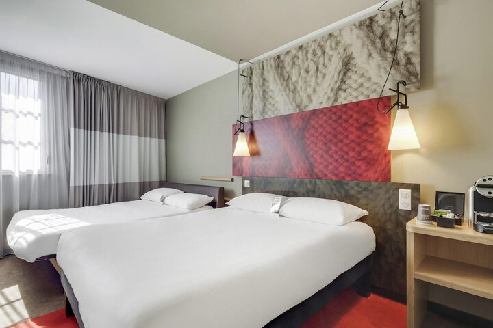 Room 20 of 53