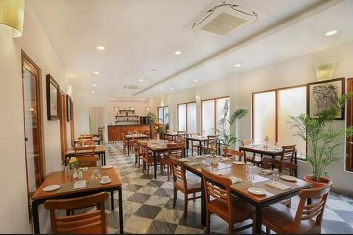 Dining 14 of 20