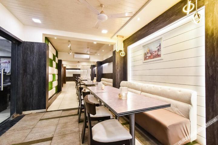 Hotel Shirdi Park Inn - 80 Meters From Sai Samadhi Temple