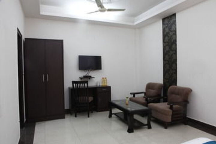 Room 15 of 20