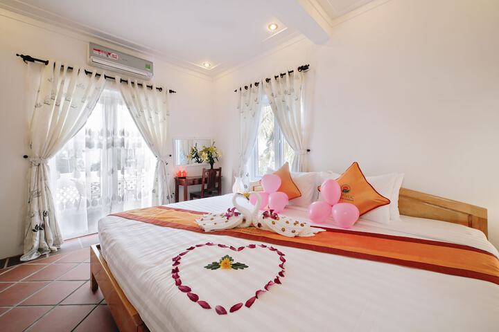 Room 6 of 17