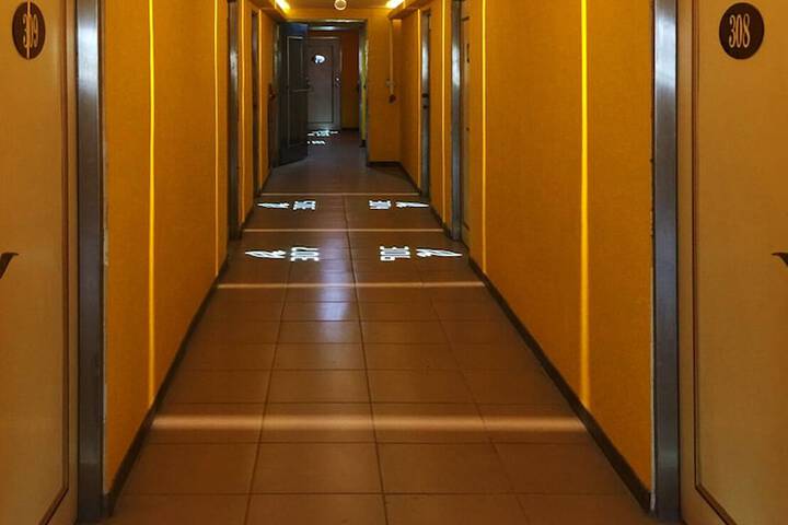 Ballroom/Hall 37 of 46