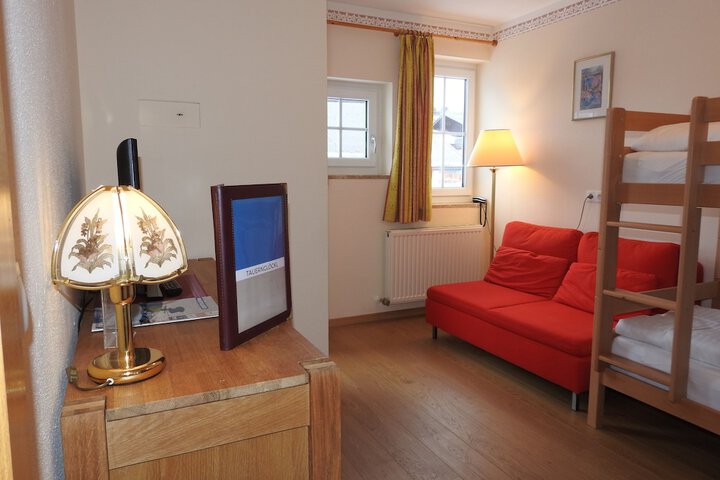 Room 11 of 70