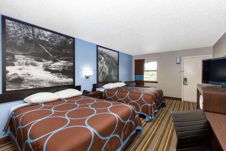 1 King Bed (1 of 9)