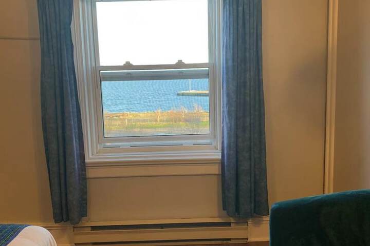 Room 13 of 135