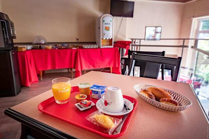 Breakfast/Coffee Service 24 of 25