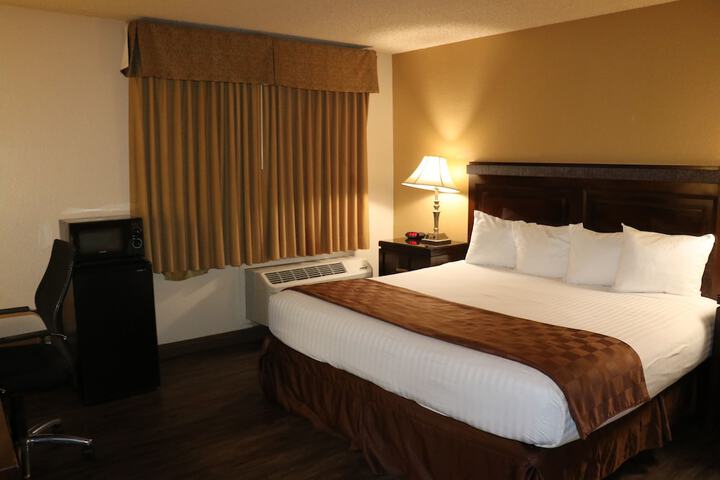 Room 7 of 16
