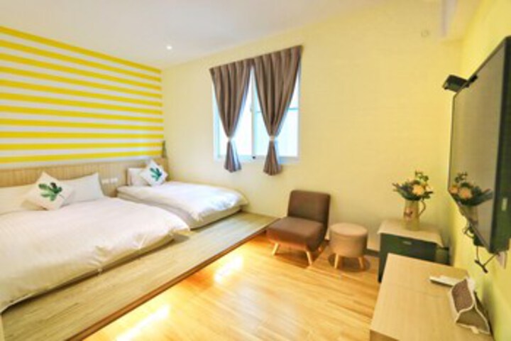 Room 14 of 22