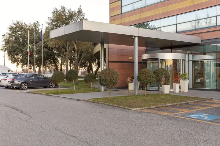 Hotel Entry