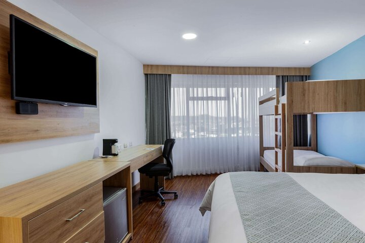 Room 16 of 71