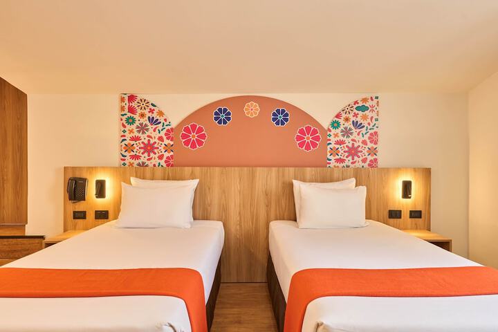 Room 10 of 84