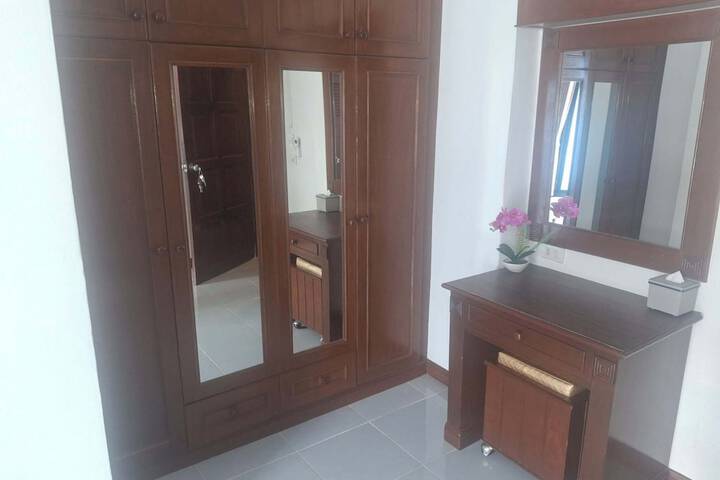 Room 30 of 71