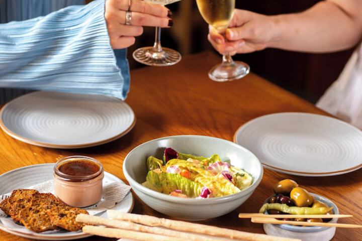 Dining 50 of 59