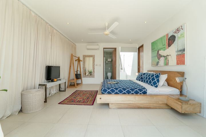 Room 14 of 39