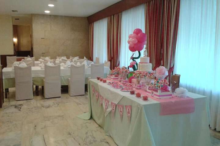 Ballroom/Hall 49 of 58
