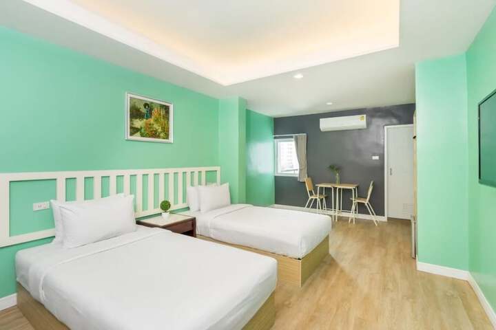 Room 13 of 46