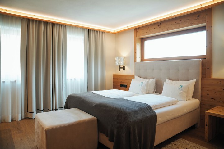 Room 32 of 106