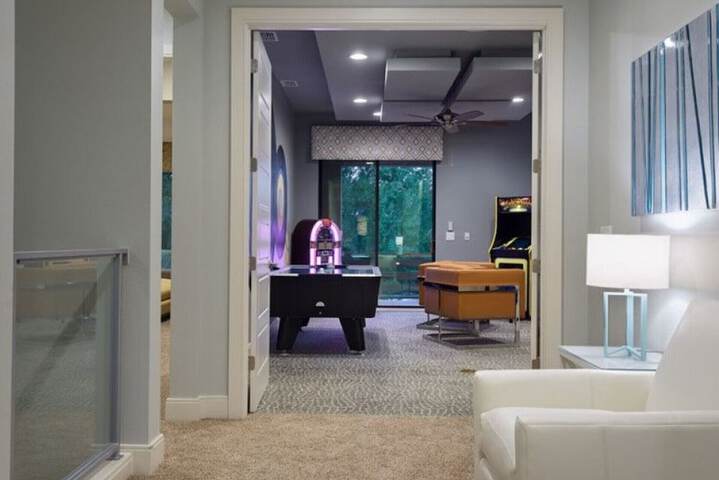 Room 21 of 62