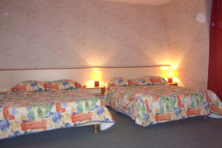 Room 16 of 50