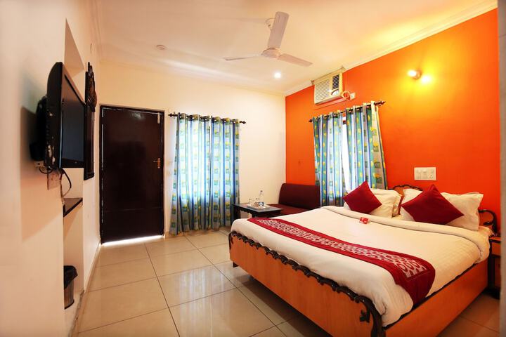 Room 6 of 22