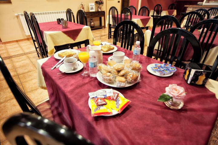 Breakfast/Coffee Service 41 of 44