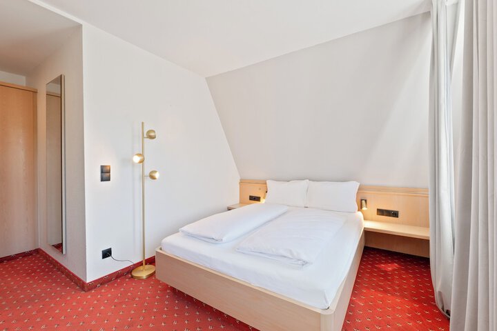 Room 19 of 88